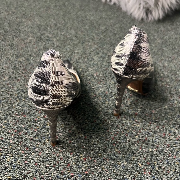 SCHUTZ Grey Black White Metallic Leather Snakeskin Print Pumps Stiletto Heel 6.5 - Picture 8 of 16